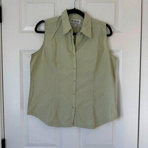 Columbia Sleeveless‎ Collared Button Down